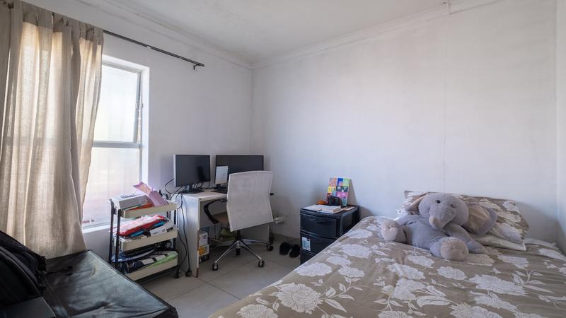 4 Bedroom Property for Sale in Glenwood Western Cape